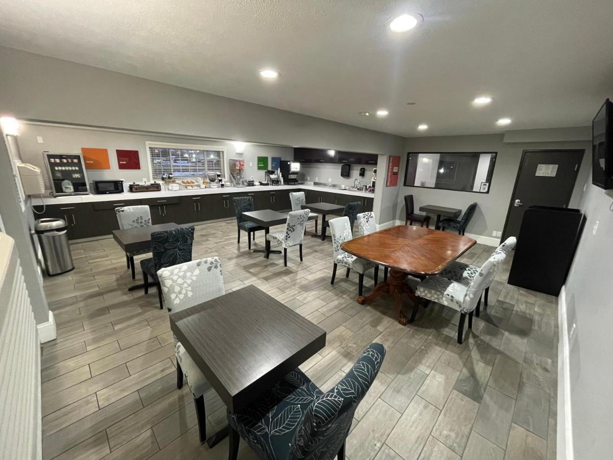 Countryside Inn & Suites Omaha East-Council Bluffs Ia מראה חיצוני תמונה
