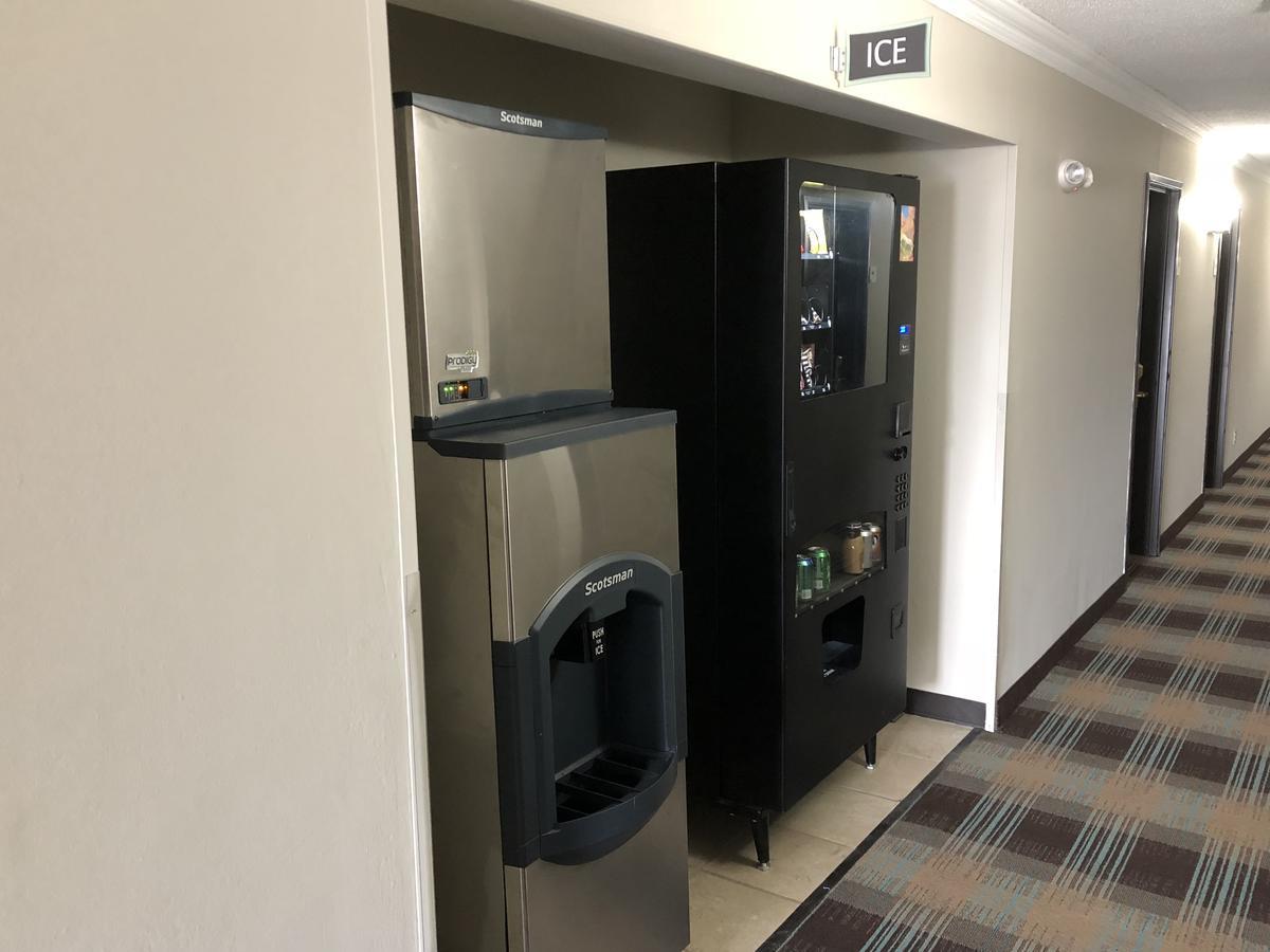 Countryside Inn & Suites Omaha East-Council Bluffs Ia מראה חיצוני תמונה